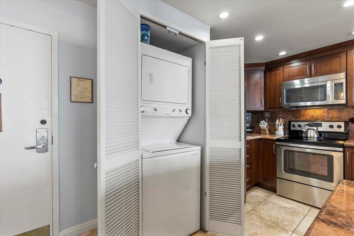 4401 Lower Honoapiilani Road, Unit B502 Lahaina, HI 96761 - Photo 21 of 50 Gallery Image 21
