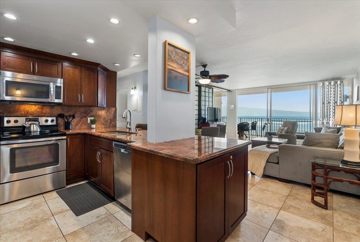 4401 Lower Honoapiilani Road, Unit B502 Lahaina, HI 96761 - Photo 6 of 50 Gallery Image 6