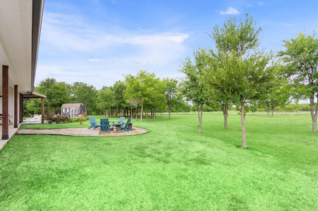 1652 Mt Moriah Road Riesel, TX 76682 - Photo 38 of 39 a view of a garden with trees