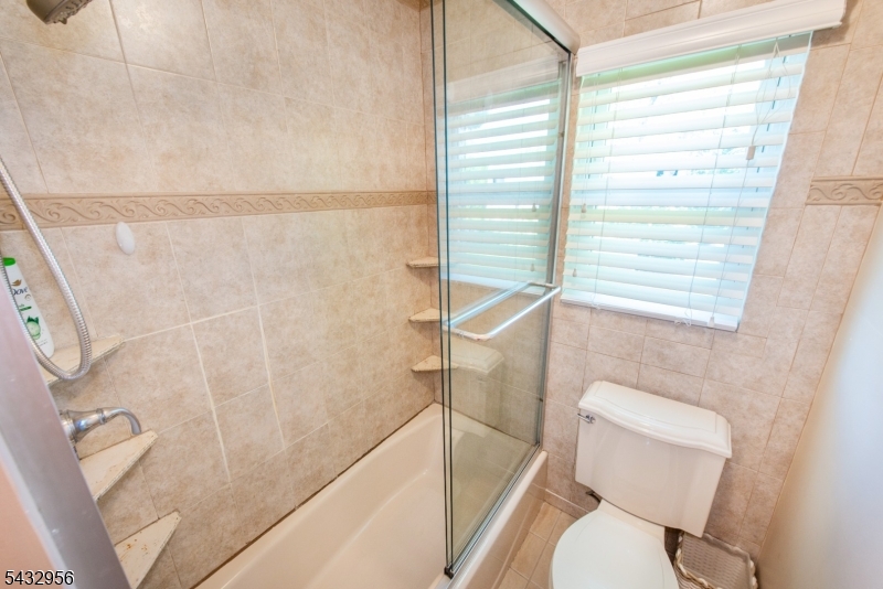 3 Knoll Road Fairfield, NJ 07004 - Photo 24 of 38