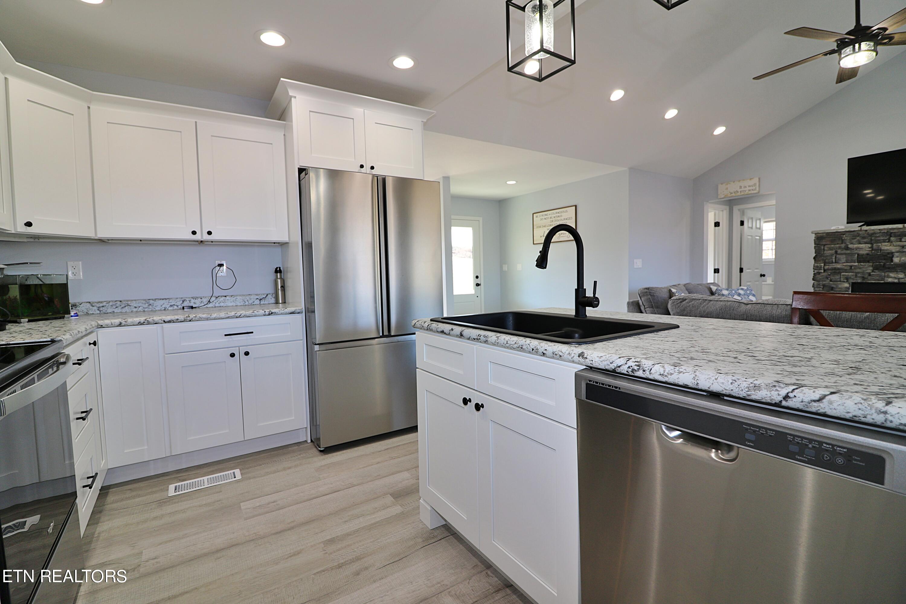 170 Pine Creek Road Oneida, TN 37841 - Photo 19 of 60 094A2335