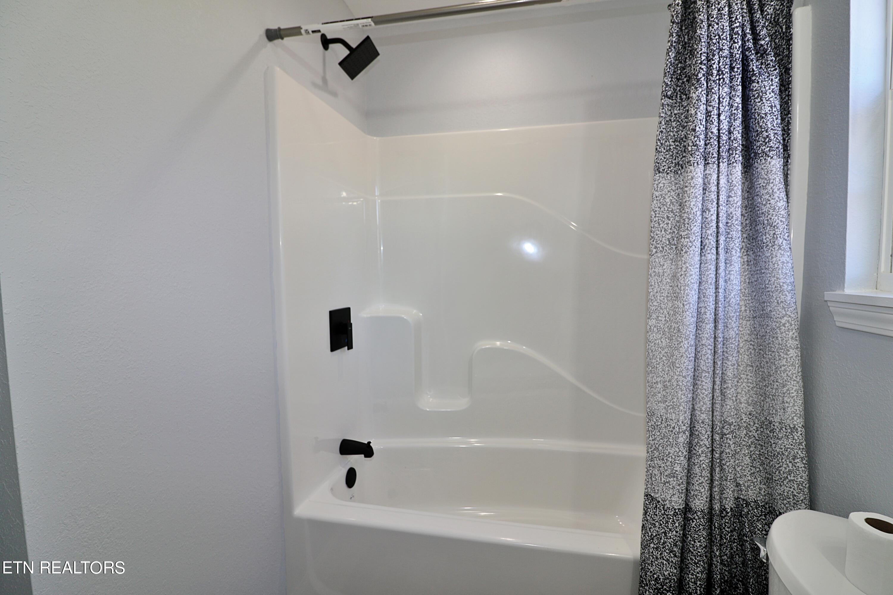 170 Pine Creek Road Oneida, TN 37841 - Photo 45 of 60 094A2357