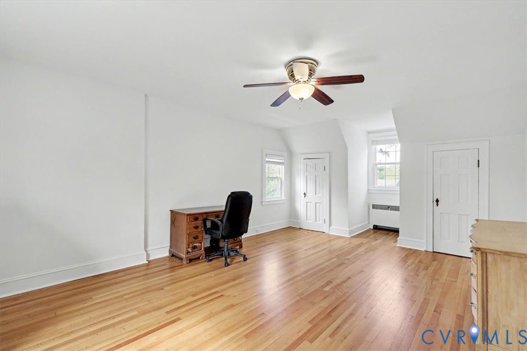 2800 Nottoway Boulevard Victoria, VA 23974 - Photo 32 of 45 Unfurnished office with radiator heating unit, lig