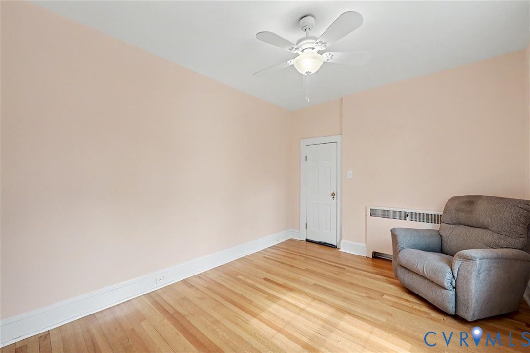 2800 Nottoway Boulevard Victoria, VA 23974 - Photo 36 of 45 Living area featuring light wood finished floors,