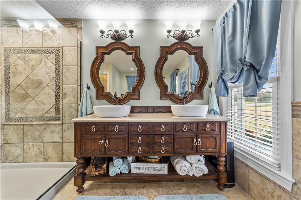 421 Watkins Road Clayton, NC 27520 - Photo 16 of 33 Gallery Image 16