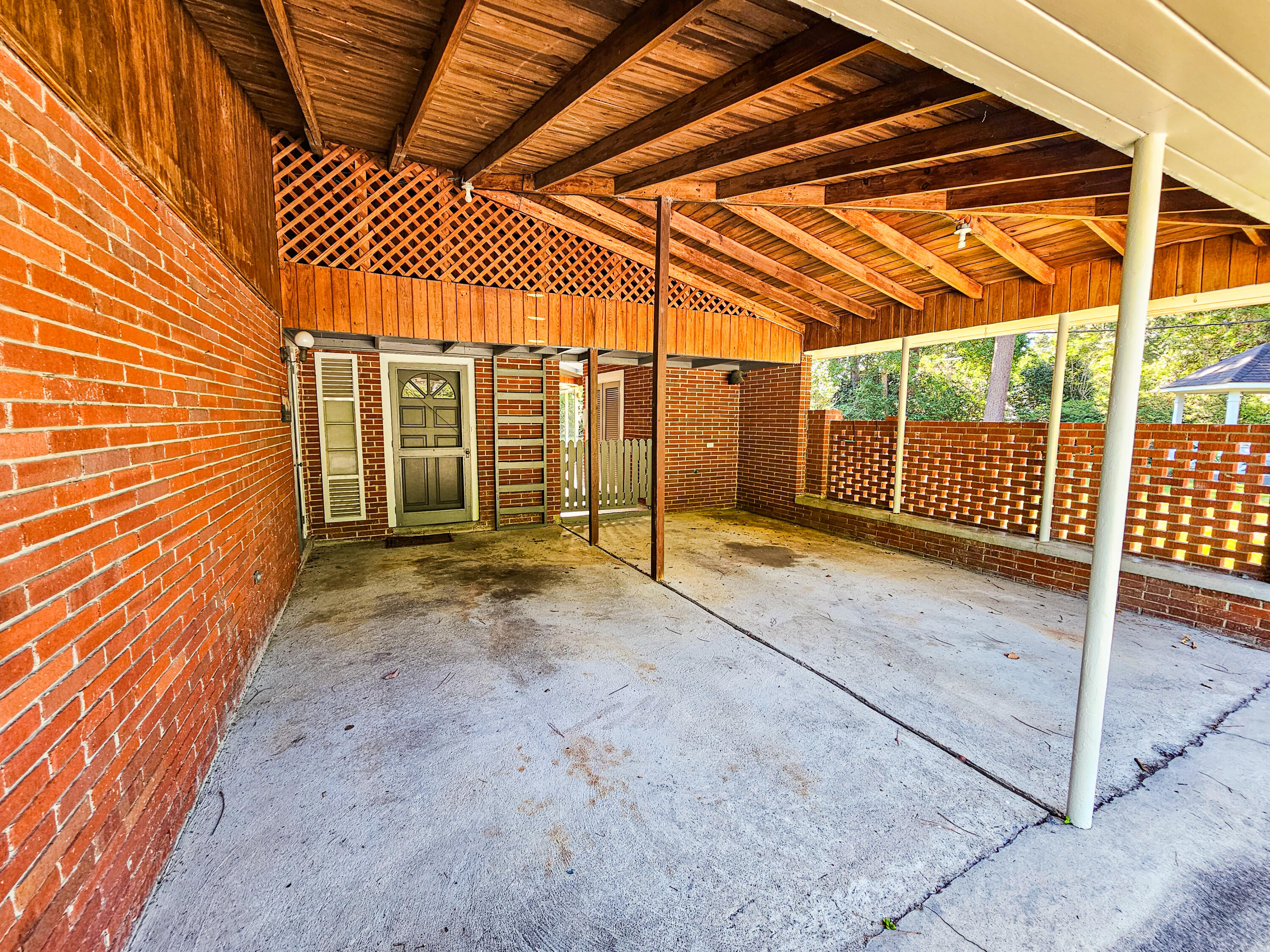 201 Overhill Road Walterboro, SC 29488 - Photo 4 of 75 20260901_102858