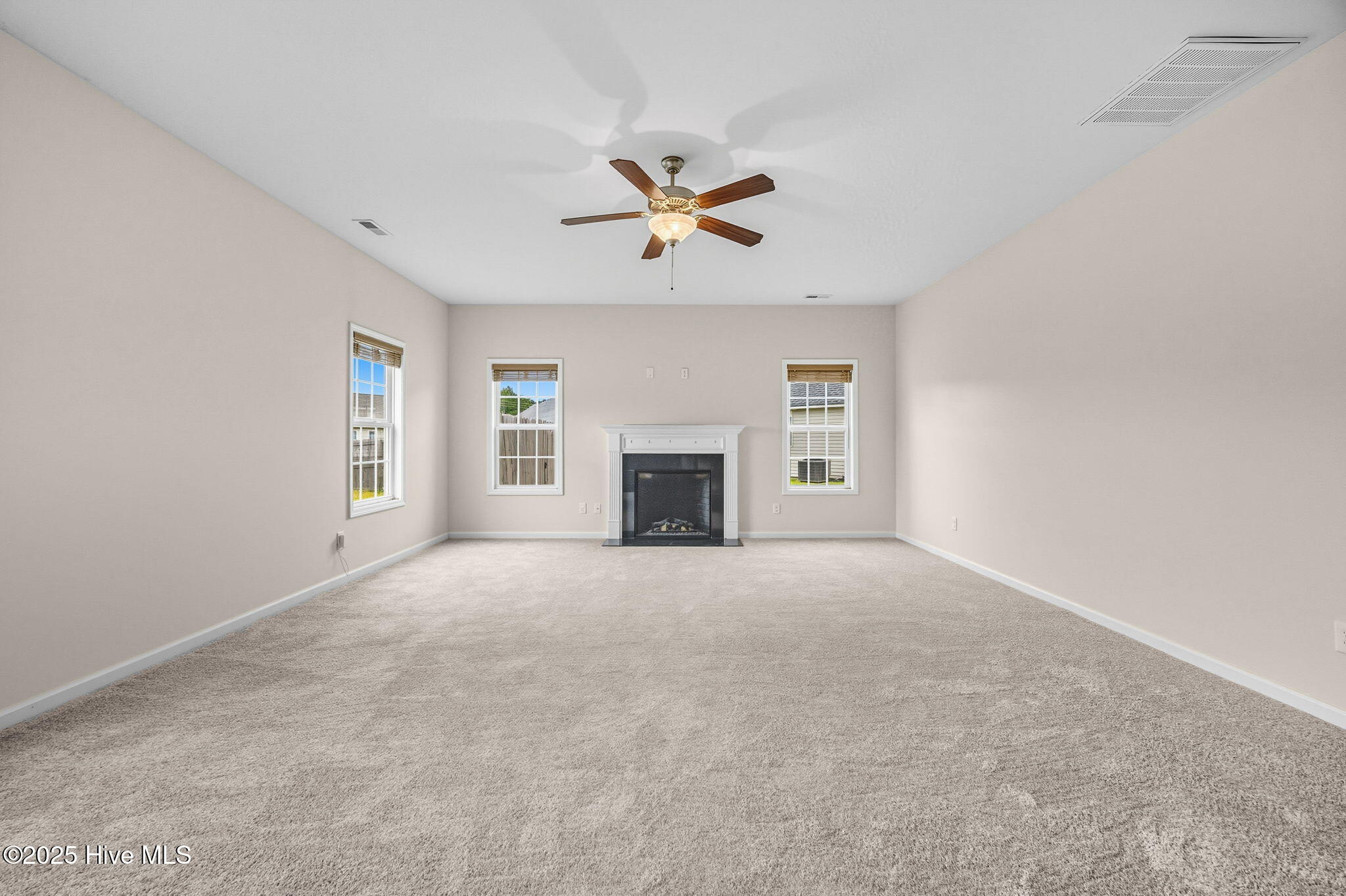 710 Appling Court Jacksonville, NC 28546 - Photo 11 of 33 19-web-or-mls-710 Appling Ct. 45