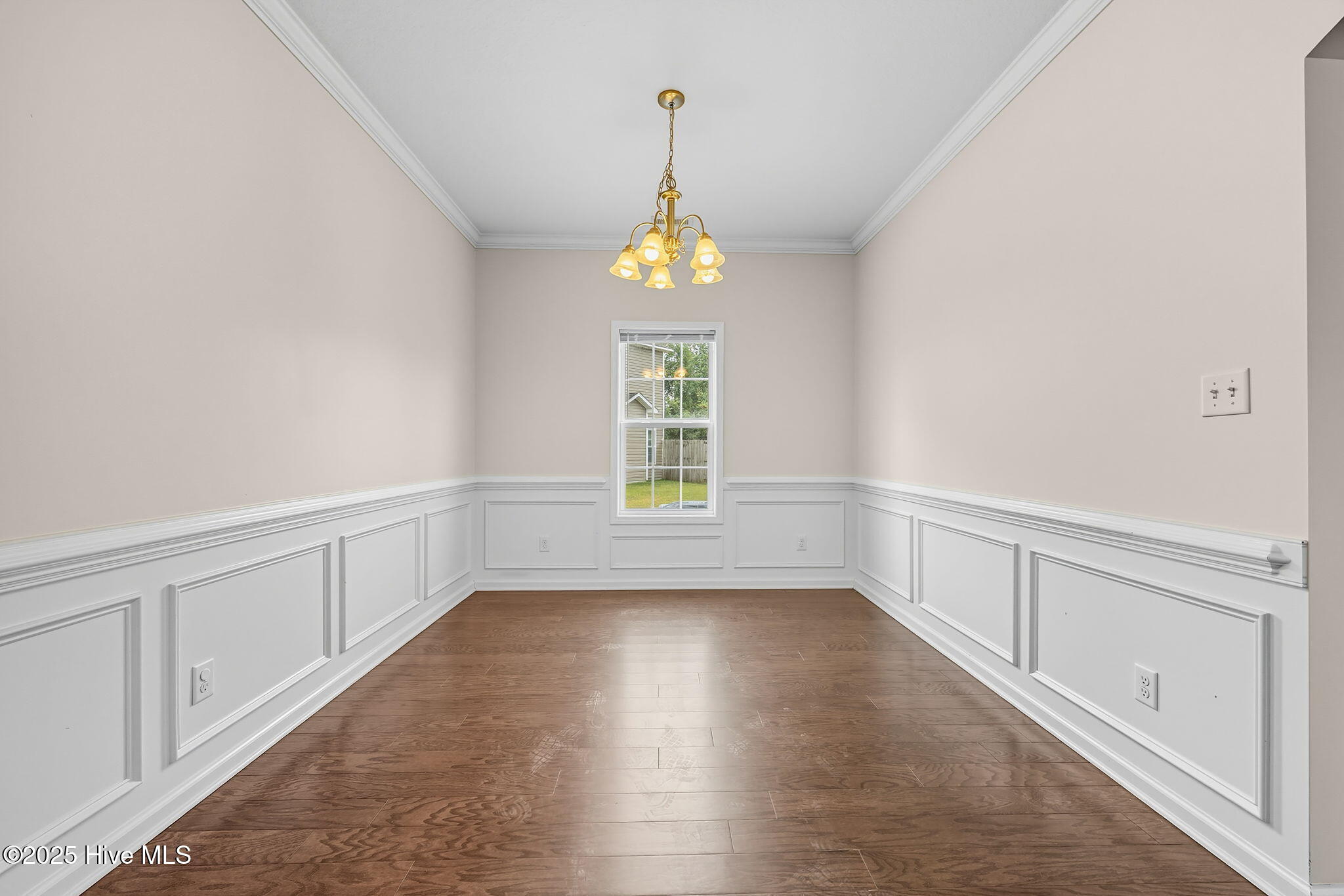 710 Appling Court Jacksonville, NC 28546 - Photo 5 of 33 10-web-or-mls-710 Appling Ct. 18