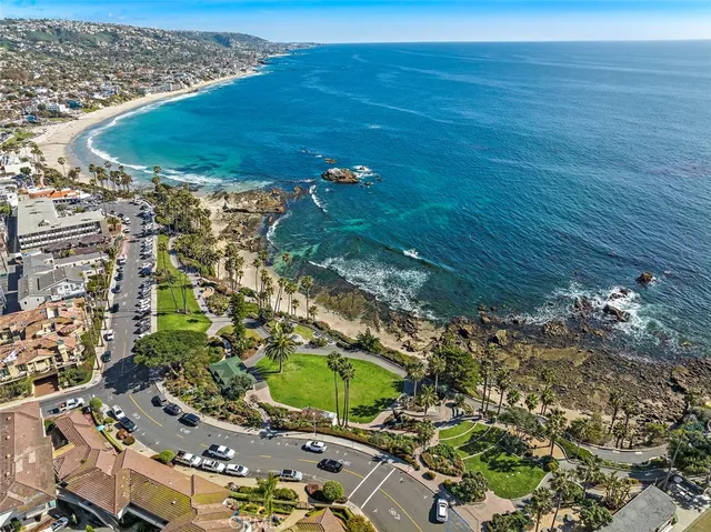 $4,200 | 2175 South Coast Highway, Unit 16, Laguna Beach, CA 92651