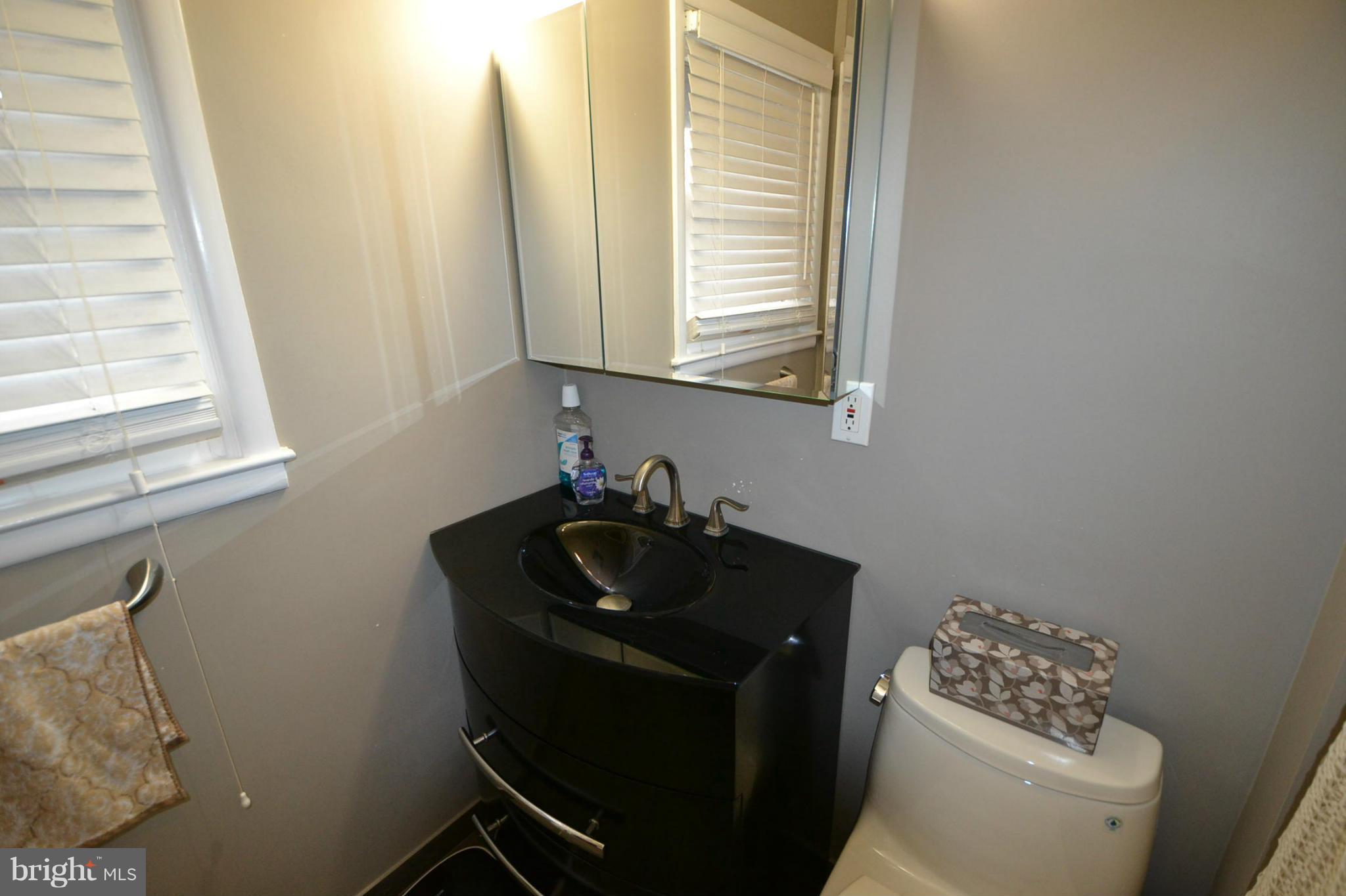 6609 Pimlico Road Baltimore, MD 21209 - Photo 11 of 20 Bath (Master)