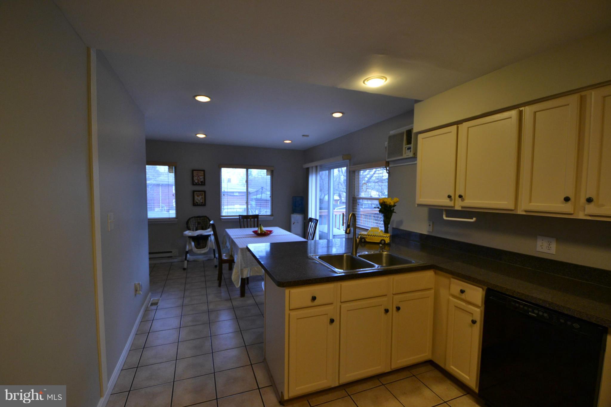 6609 Pimlico Road Baltimore, MD 21209 - Photo 6 of 20 Kitchen