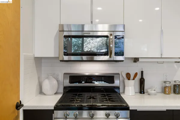 $998,000 | 2010 Ninth Street, Berkeley, CA 94710