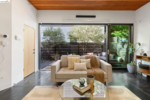 $998,000 | 2010 Ninth Street, Berkeley, CA 94710