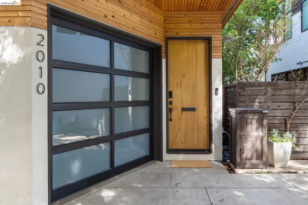 $998,000 | 2010 Ninth Street, Berkeley, CA 94710