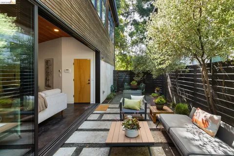 $998,000 | 2010 Ninth Street, Berkeley, CA 94710