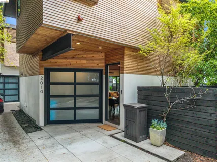 $998,000 | 2010 Ninth Street, Berkeley, CA 94710