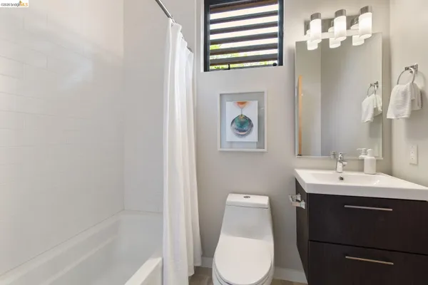 $998,000 | 2010 Ninth Street, Berkeley, CA 94710