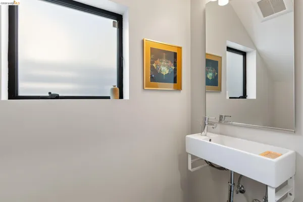 $998,000 | 2010 Ninth Street, Berkeley, CA 94710