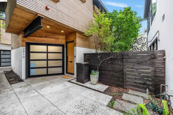 $998,000 | 2010 Ninth Street, Berkeley, CA 94710