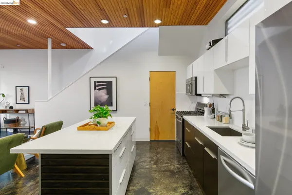 $998,000 | 2010 Ninth Street, Berkeley, CA 94710