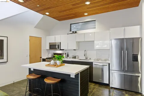 $998,000 | 2010 Ninth Street, Berkeley, CA 94710