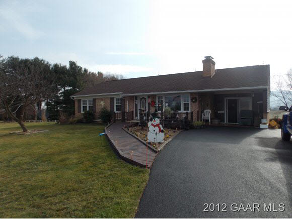 117 Indian Ridge Road Greenville, VA 24440 - Photo 3 of 24 a front view of a house with garden