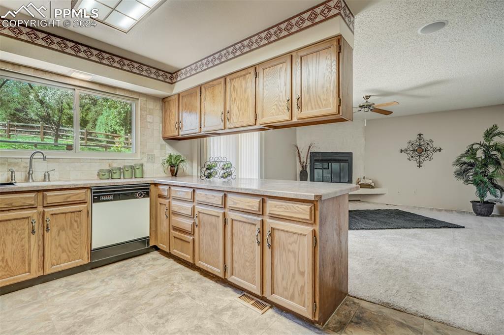 625 Golden Hills Road Colorado Springs, CO 80919 - Photo 17 of 50