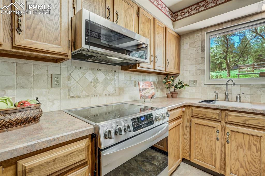625 Golden Hills Road Colorado Springs, CO 80919 - Photo 19 of 50