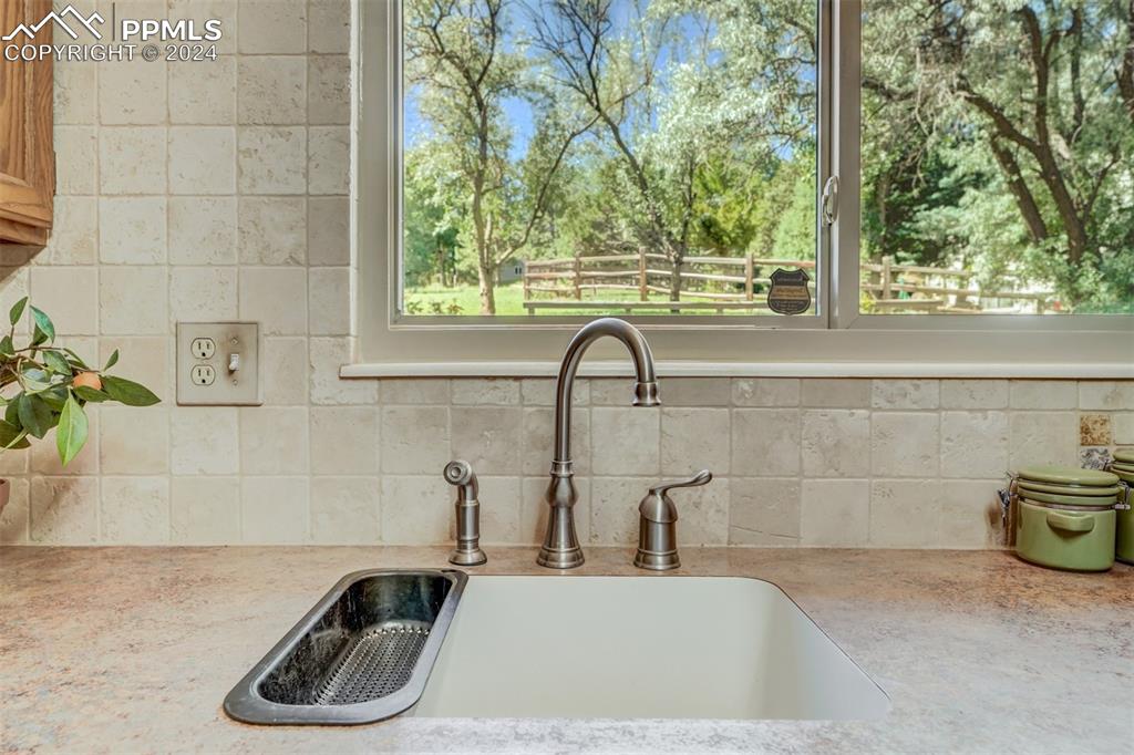 625 Golden Hills Road Colorado Springs, CO 80919 - Photo 20 of 50