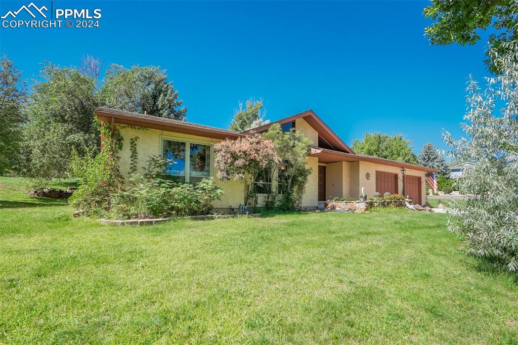 625 Golden Hills Road Colorado Springs, CO 80919 - Photo 5 of 50