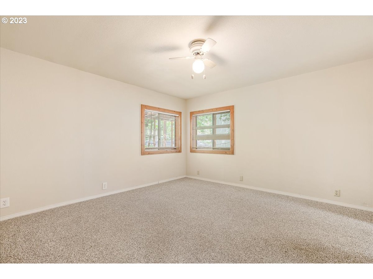 15144 South Graves Road Mulino, OR 97042 - Photo 11 of 28 Gallery Image 11