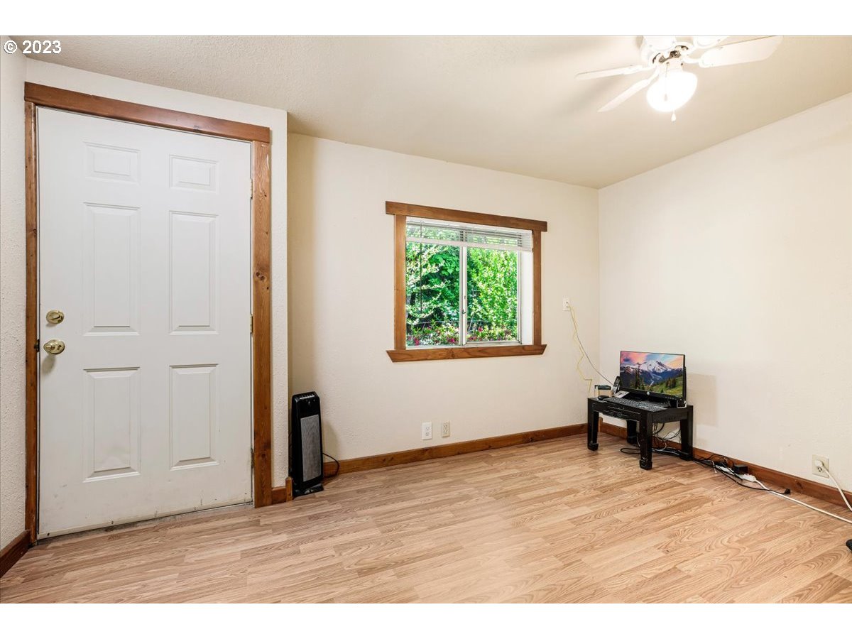 15144 South Graves Road Mulino, OR 97042 - Photo 3 of 28 Gallery Image 3
