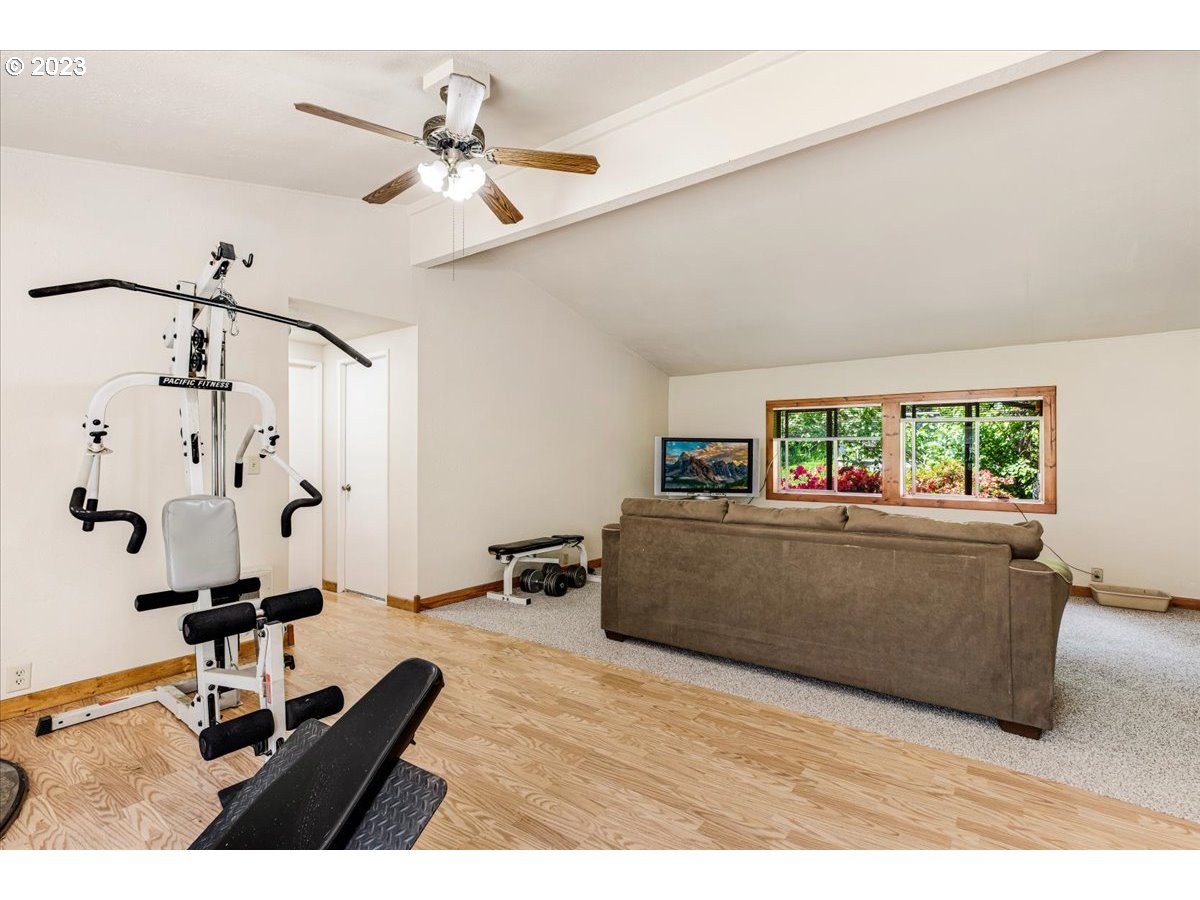 15144 South Graves Road Mulino, OR 97042 - Photo 6 of 28 Gallery Image 6