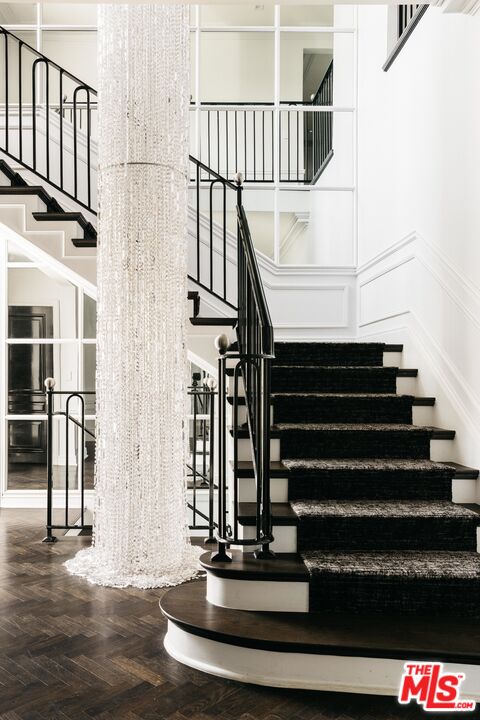 301 Copa De Oro Road Los Angeles, CA 90077 - Photo 6 of 33 a view of entryway and hall