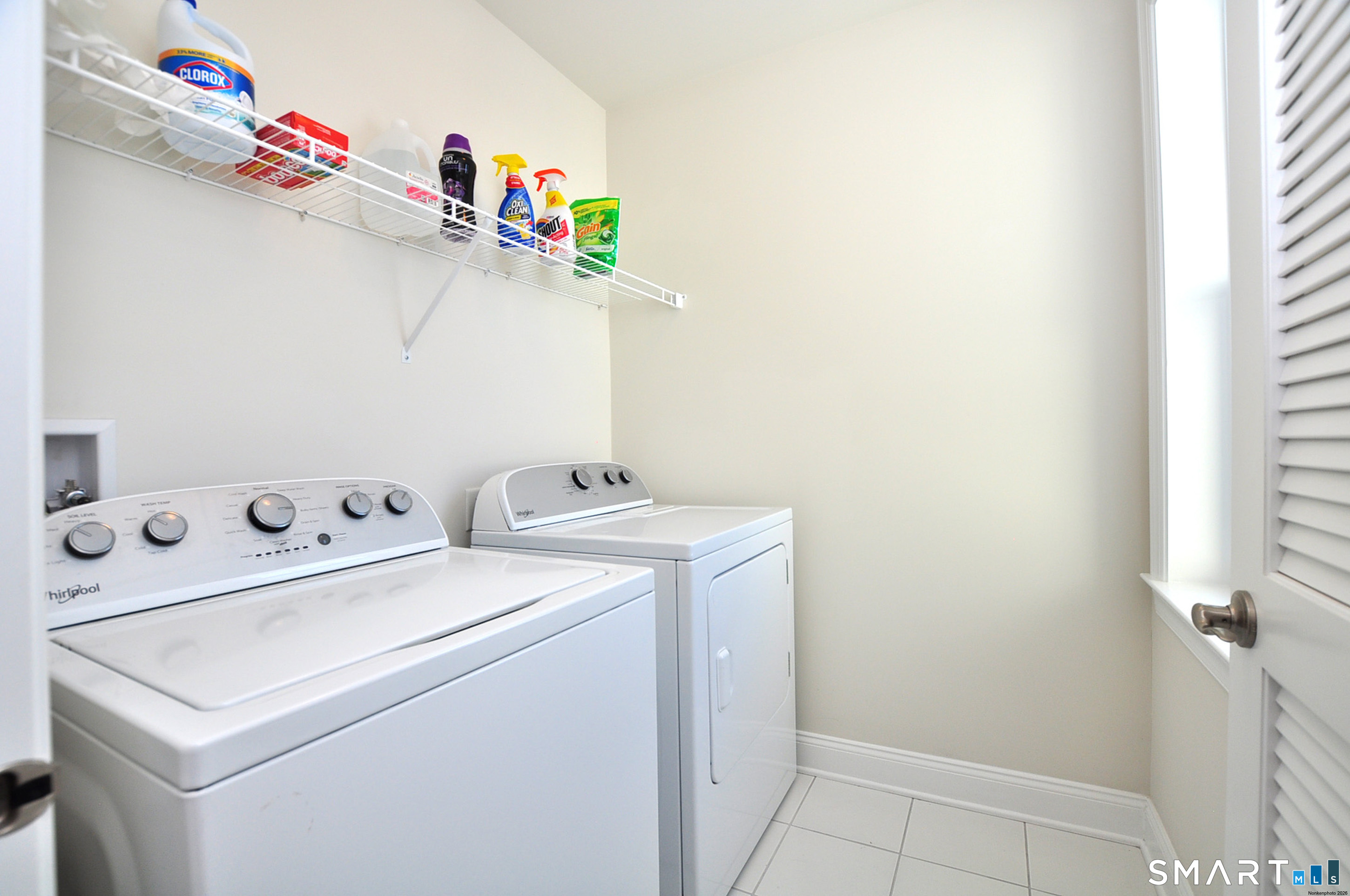 149 Ridgewood Drive Middlebury, CT 06762 - Photo 24 of 30 a utility room with dryer and washer