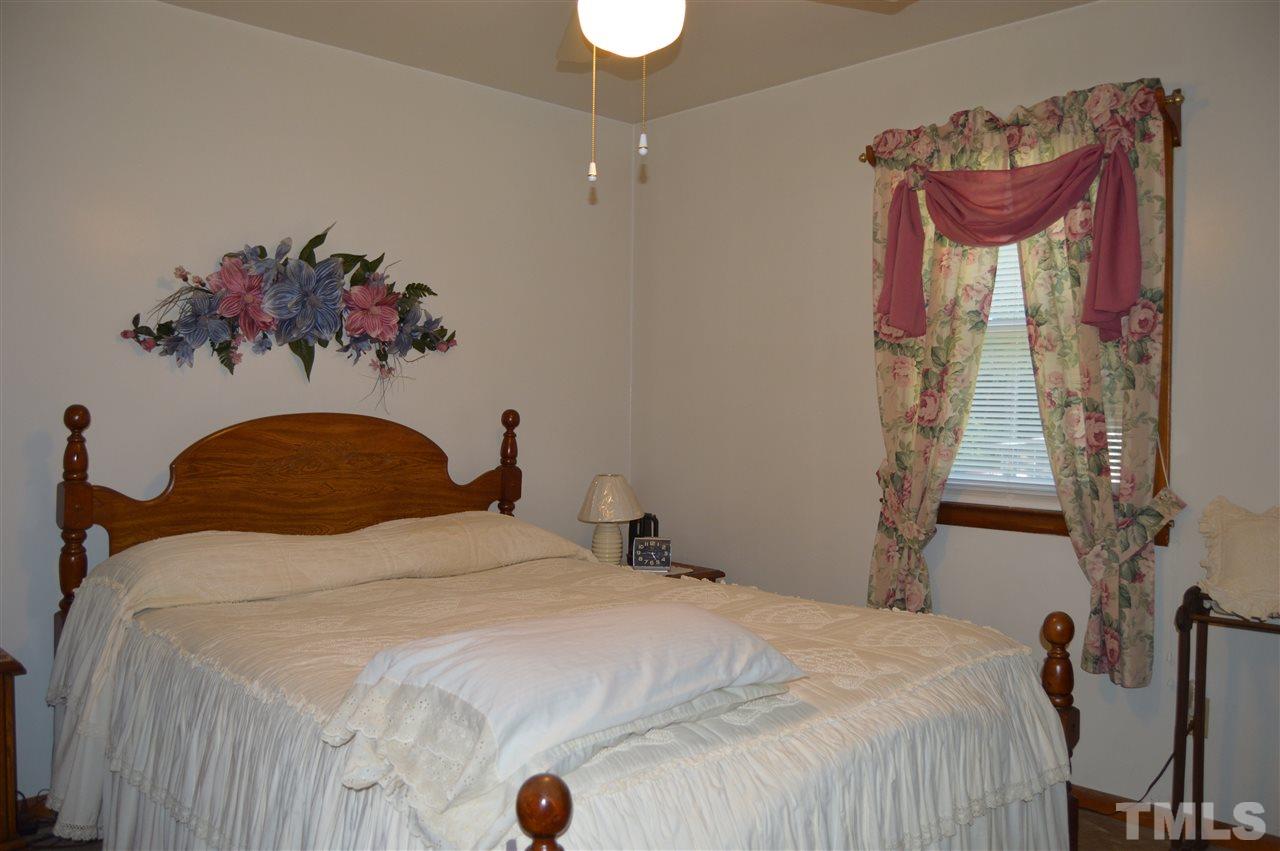 301 Grovemont Road Raleigh, NC 27603 - Photo 13 of 19
