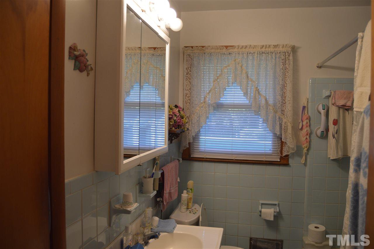 301 Grovemont Road Raleigh, NC 27603 - Photo 8 of 19