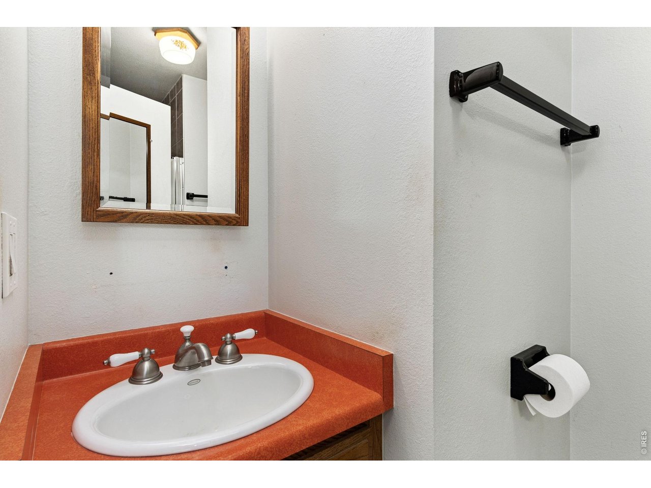 1000 Inverness Road Fort Collins, CO 80524 - Photo 21 of 33 Primary Bath