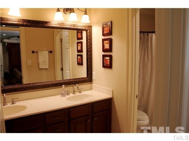 721 Catawba Street Raleigh, NC 27609 - Photo 8 of 13