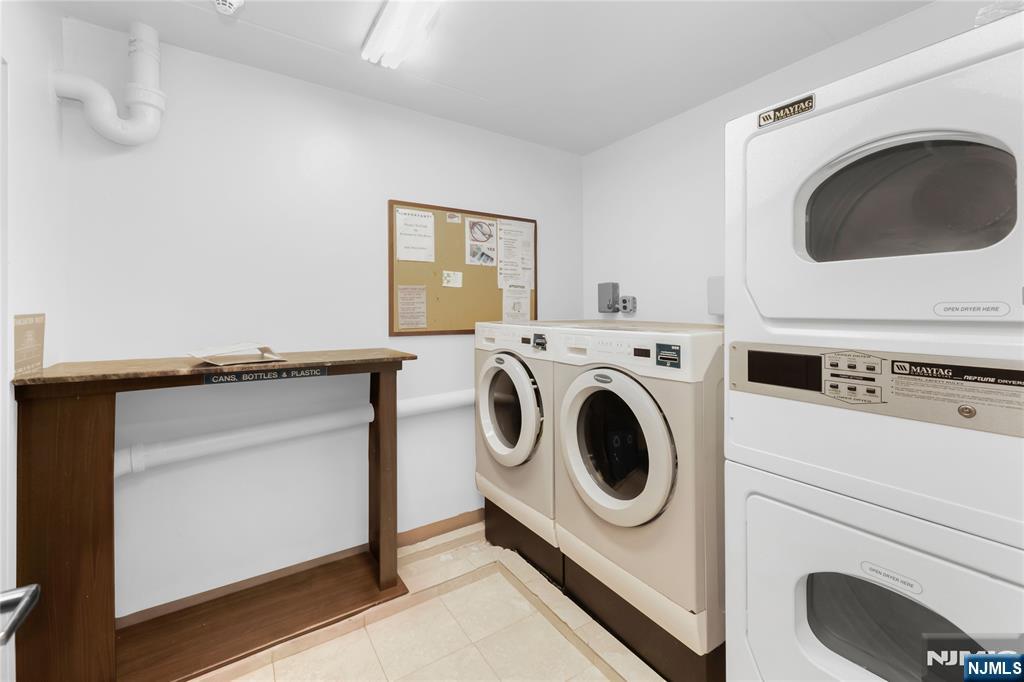 250 Gorge Road, Unit 21E Cliffside Park, NJ 07010 - Photo 15 of 50