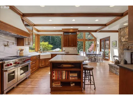 $2,100,000 | 21469 Waterford Place, West Linn, OR 97068