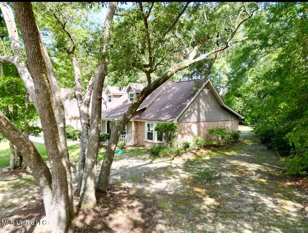 $312,000 | 508 West Lakeshore Drive, Carriere, MS 39426