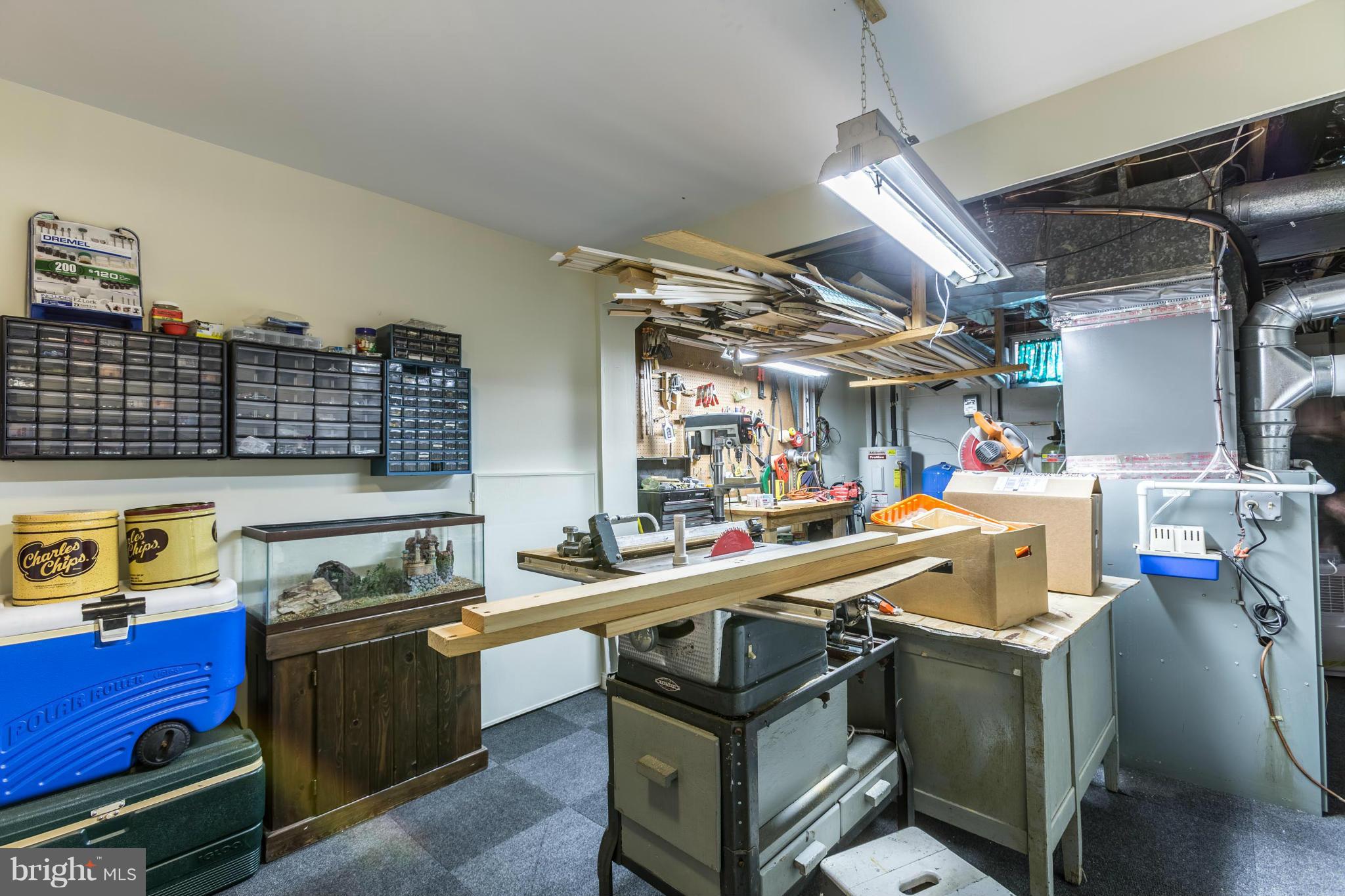 3951 London Bridge Road Finksburg, MD 21048 - Photo 19 of 27 Big workroom/storage area