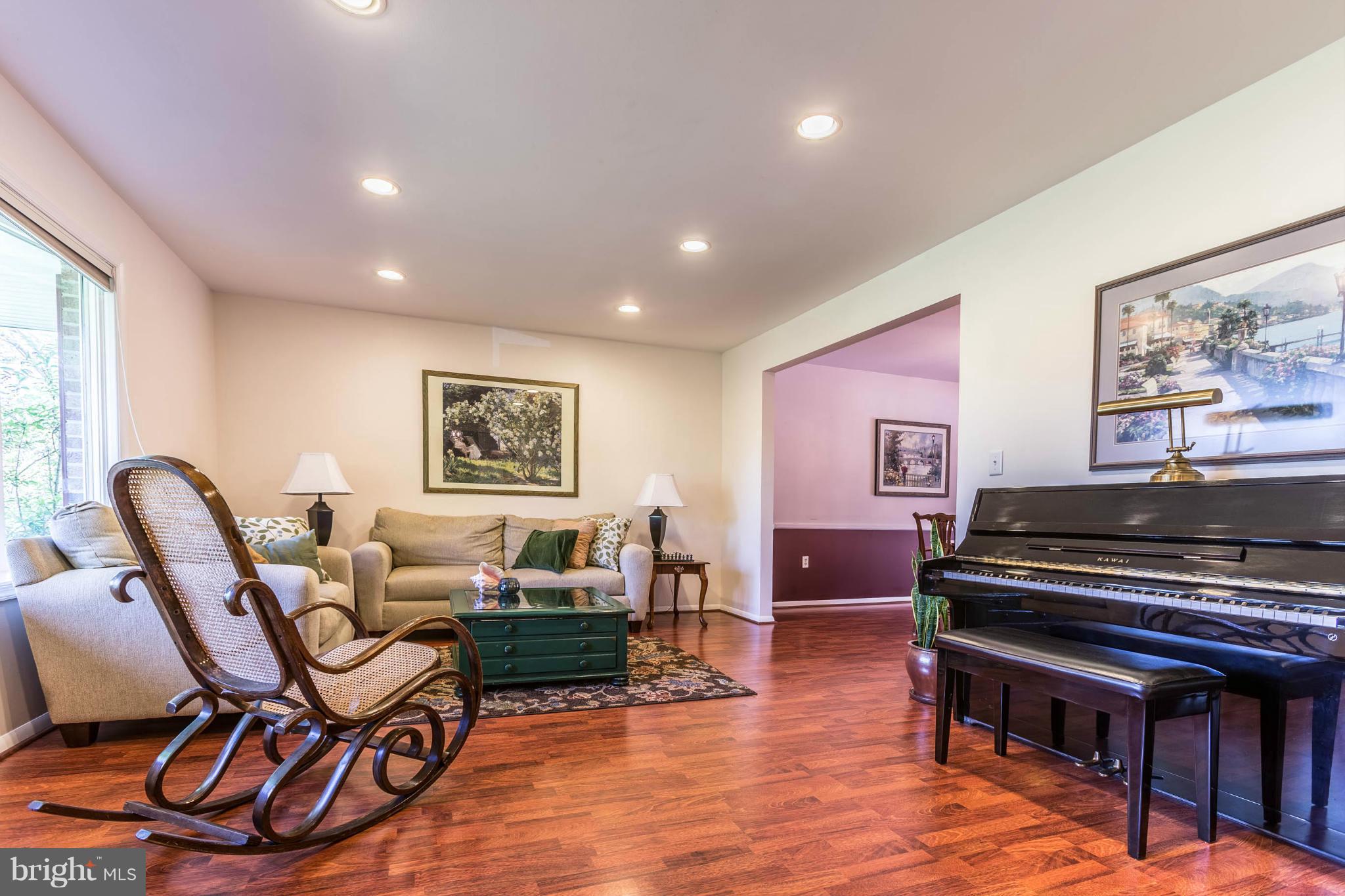 3951 London Bridge Road Finksburg, MD 21048 - Photo 4 of 27 Living Room