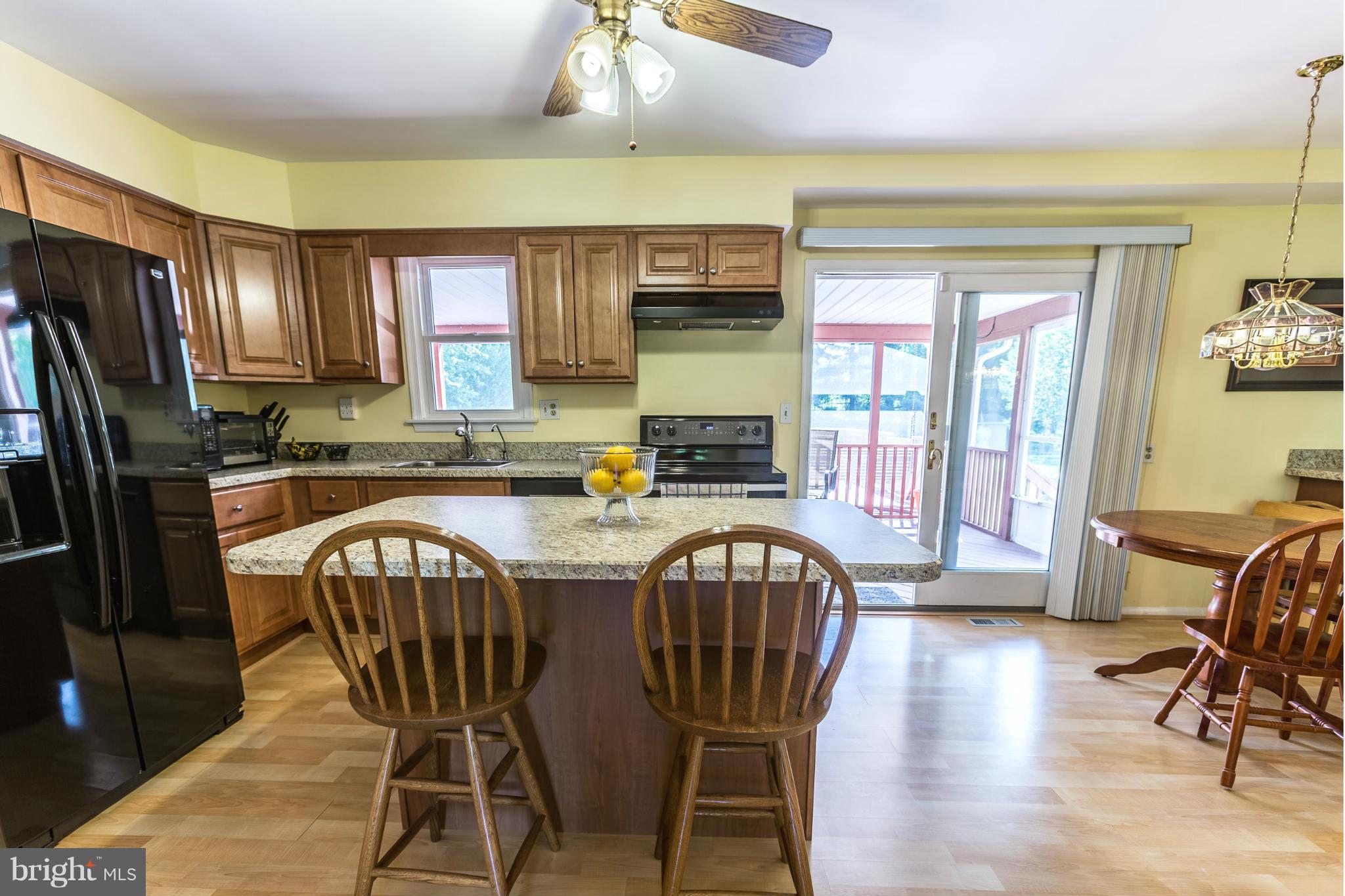3951 London Bridge Road Finksburg, MD 21048 - Photo 5 of 27 Newly updated kitchen