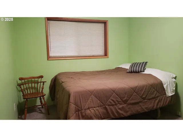 $750,000 | 21145 Southeast Tillstrom Road, Damascus, OR 97089