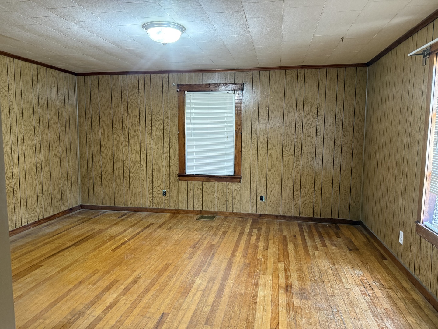 810 Longstreet Road Marion, IL 62959 - Photo 5 of 15