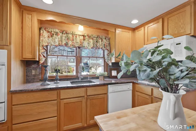 $549,000 | 83 Apple Hill, Wethersfield, CT 06109