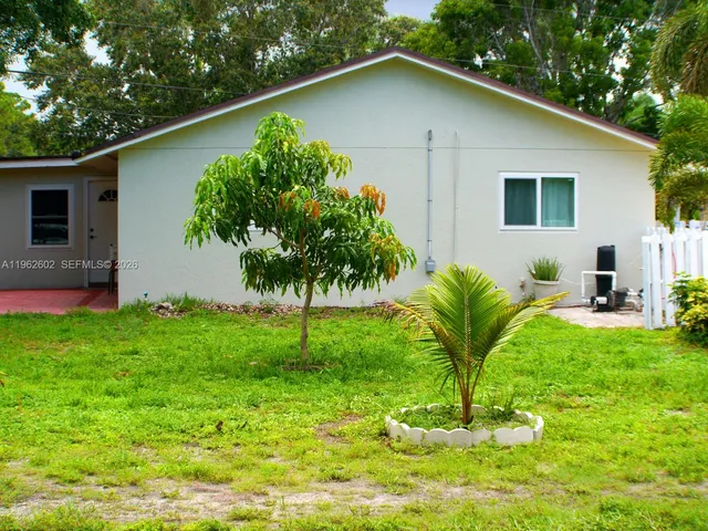 $2,800 | 10646 Barn Road, Lake Worth, FL 33449