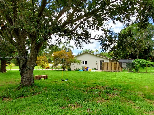 $2,800 | 10646 Barn Road, Lake Worth, FL 33449